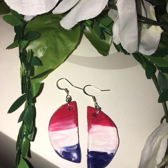 Festive Half Circle Dangles - Picture 2 of 2